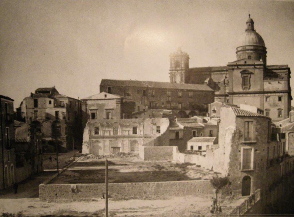 L'Ombelico Del Monte - Appartamenti Del Centro Storico - Just Restored May 2024 Пиаца Армерина Екстериор снимка